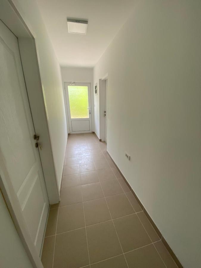Omis Rooms Pančevo Eksteriør billede