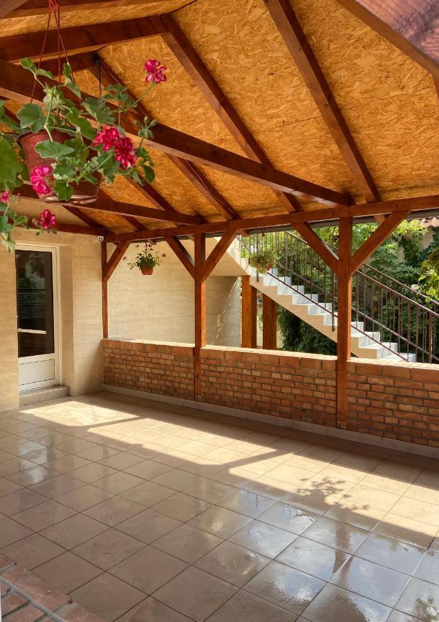 Omis Rooms Pančevo Eksteriør billede