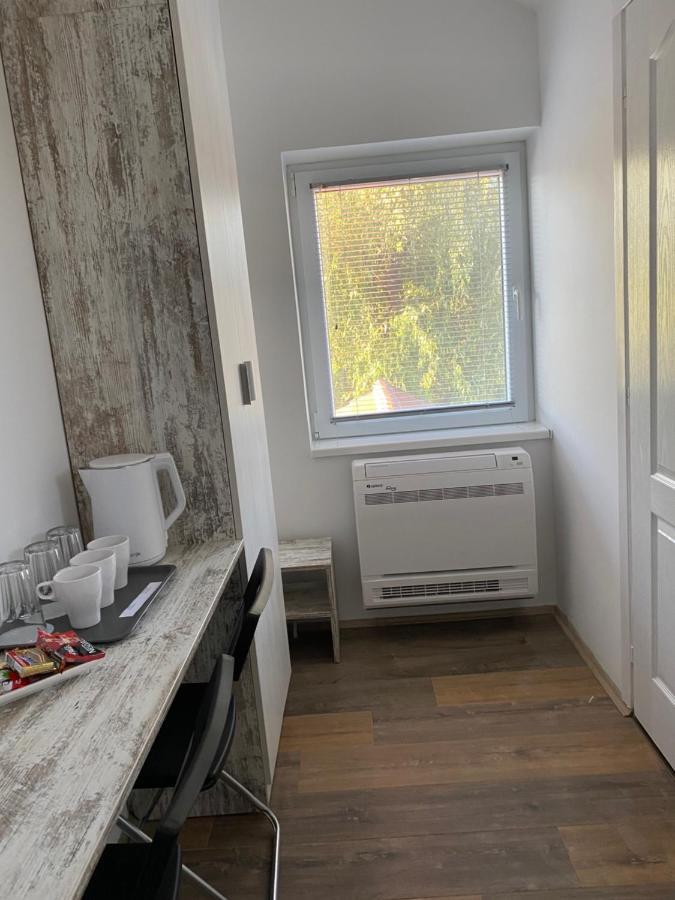 Omis Rooms Pančevo Eksteriør billede