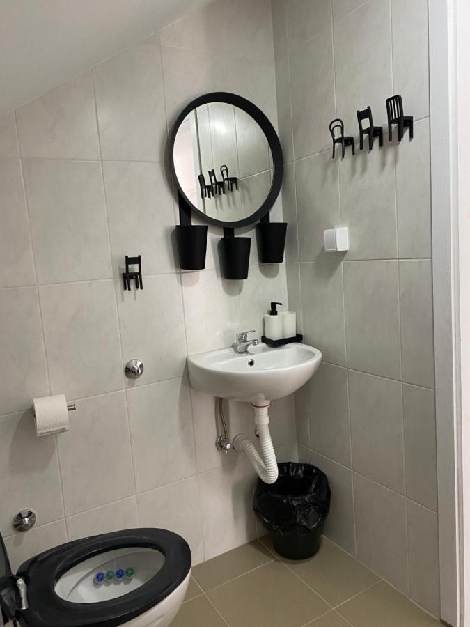 Omis Rooms Pančevo Eksteriør billede